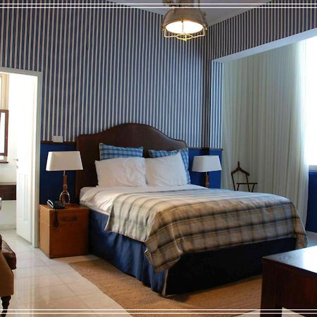 Bugrashov Beach 88 Hotel And Spa 特拉维夫 外观 照片
